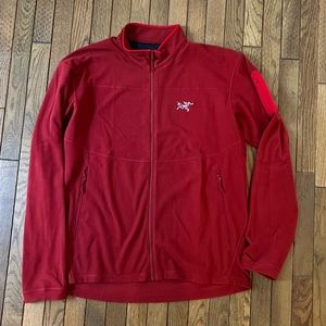 Arc’teryx Lightweight fleece jacket